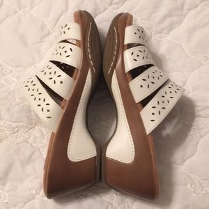 White Mountain Shoes - White Mt white heeled open toe slip on White Mountain Shoes - White Mt white heeled open toe slip on